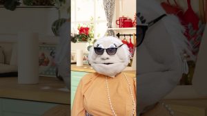 סבתא זרמה איתי 🤣